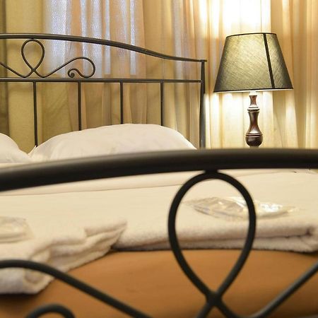 Ponto Gallery Boutique Hotel Tbilisi ภายนอก รูปภาพ