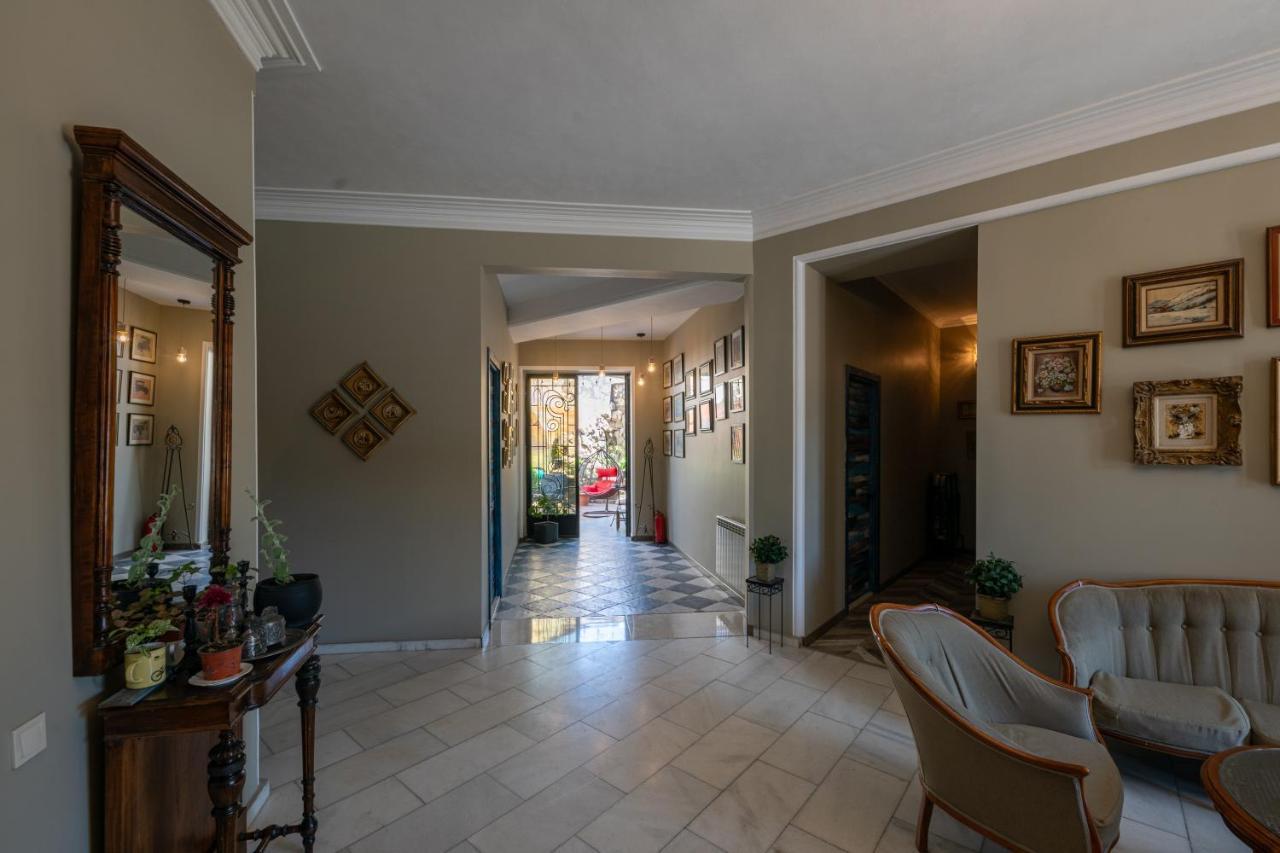 Ponto Gallery Boutique Hotel Tbilisi ภายนอก รูปภาพ