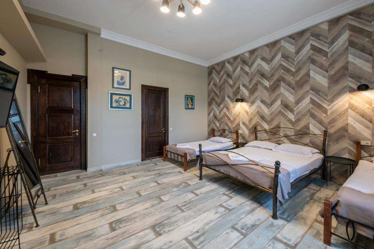Ponto Gallery Boutique Hotel Tbilisi ภายนอก รูปภาพ
